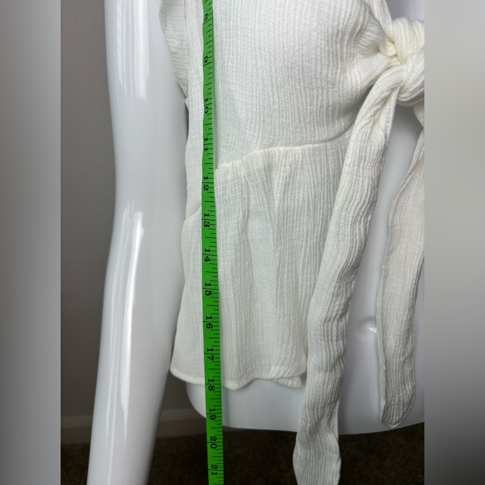 Tie blouse.Top in Ivory color Size XS/ new without tag - Picture 9 of 10